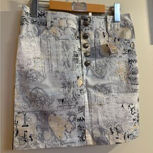 Graffiti Print Metallic Mini Skirt - Silver White